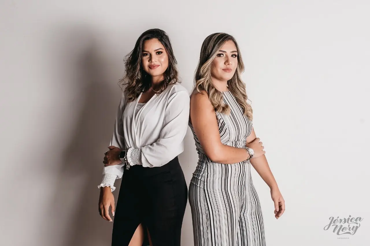 Bruna e a sócia Brenda Torres lado a lado